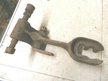 Charger l&#39;image dans la galerie, 10&#39;s 20&#39;s Ford model T era suspension arm aftermarket device Hassler shock
