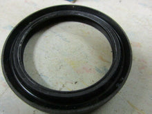 Charger l&#39;image dans la galerie, 2525063 NOS Mopar FRONT SEAL 9 IN BRAKES 1966 60 61 62 63 64 65 66 67 68 72
