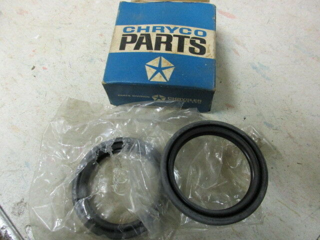 2525063 NOS Mopar FRONT SEAL 9 IN BRAKES 1966 60 61 62 63 64 65 66 67 68 72