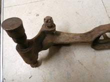 Charger l&#39;image dans la galerie, 10&#39;s 20&#39;s Ford model T era suspension arm aftermarket device Hassler shock
