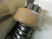 Charger l&#39;image dans la galerie, 1929402 GMC REO IHC Diamond T John Deere 54 55 56 58 59 60 61 drive end starter
