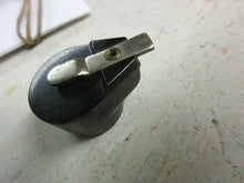 Charger l&#39;image dans la galerie, 6935 NOS Distributor rotor Hudson Studebaker Henry J 50 51  replace 1AT-1016
