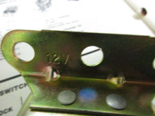 Charger l&#39;image dans la galerie, AMC GM Jeep Studebaker 53 54 55 56 57 58 59 60 61 62 63 65 12v horn relay UN-153
