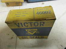 Charger l'image dans la galerie, PAir NORS Victor 46002  Willys  CJ-3B repl.805150 1 front wheel 50's 60's  SHIPPINGG INCLUDE
