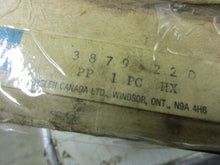 Charger l&#39;image dans la galerie, 3879220 NOS Mopar C Body 74 75 76 77 78 FRONT SWAY BAR ATTACHING PKG
