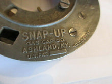 Charger l&#39;image dans la galerie, 6v OEM electric gas cap GM Chrysler Packard Cadillac Buick Oldsmobile 30&#39;s 40&#39;s

