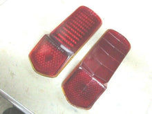 Charger l'image dans la galerie, OEM glass lens DELO Nash 1939 1940 tail lamp lens 39 40  (ONE ONLY) Plain or Rib
