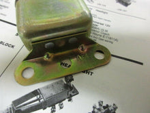 Charger l&#39;image dans la galerie, AMC GM Jeep Studebaker 53 54 55 56 57 58 59 60 61 62 63 65 12v horn relay UN-153
