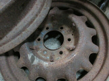 Charger l&#39;image dans la galerie, Chevrolet Pontiac rim artillery wheel 17 inch 6 bolts  31 32 33 34 35 36 37 38
