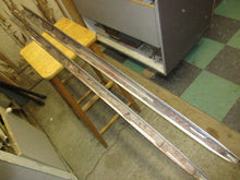 Charger l&#39;image dans la galerie, Chevrolet rear fender quarter top moulding 1957 57 pair
