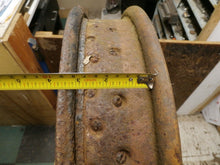 Charger l'image dans la galerie, Wirewheel 7 holes nuts Luxury cars 20's 30's  Shipping include
