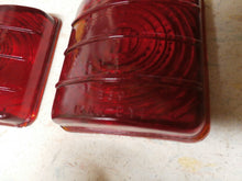 Charger l'image dans la galerie, OEM GM Pair of NORS  GLASS lens tail lamp Chevrolet 1951 1952 49 50 51 52
