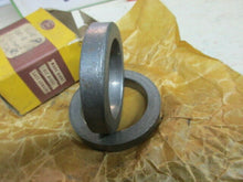 Charger l&#39;image dans la galerie, B9AW 1180-B rear axle retainer Ford Lincoln Mercury 50&#39;s 60&#39;s
