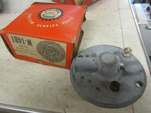 Load image into Gallery viewer, Ford Fordson tractor 41 42 43 44 45 46 47 48 49 50 51 commutator end plate Shipping include
