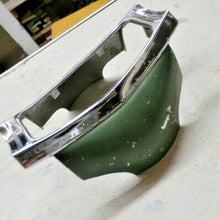 Charger l&#39;image dans la galerie, 5769249 Used Chevrolet steering wheel horn crest bezel 1958 1959 1960 58 59 60
