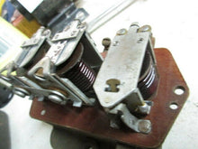Charger l&#39;image dans la galerie, Autolite VRB-4005-A DeSoto Dodge Chrysler Plymouth 1937 regulator voltage 6v
