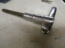 Charger l'image dans la galerie, exterior locking handle 28 29 30 31 32 33 34 35 Nash Kaiser Studebaker GM Mopar Shipping include
