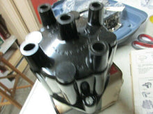 Charger l'image dans la galerie, D-314 1950680 Delco Remy 4cyl distributor cap 1961 1962 Pontiac Tempest 61 62   SHIPPING INCLUDE
