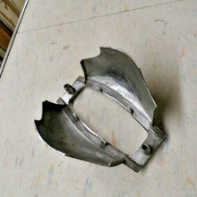 Charger l&#39;image dans la galerie, 5769249 Used Chevrolet steering wheel horn crest bezel 1958 1959 1960 58 59 60
