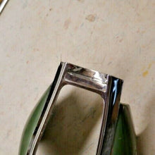 Charger l&#39;image dans la galerie, 5769249 Used Chevrolet steering wheel horn crest bezel 1958 1959 1960 58 59 60
