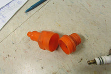 Charger l&#39;image dans la galerie, Automobilia Spark plug safety container Bosch sparkplug Germany
