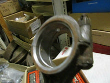 Charger l&#39;image dans la galerie, Chevrolet 1933 34 connecting rod babbit bearing  GM # 837107 Pass Truck ( ONE )
