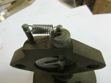 Charger l&#39;image dans la galerie, 1953 1954 Mercury OEM Heat riser valve 53 54 55 56 57 58 59 60 61 62 63 64 Ford
