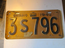 Charger l&#39;image dans la galerie, 1942 Canada vintage collectible Ontario license plate 42 3S
