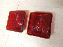 Charger l'image dans la galerie, OEM GM Pair of NORS  GLASS lens tail lamp Chevrolet 1951 1952 49 50 51 52
