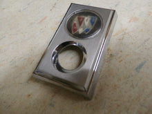 Charger l'image dans la galerie, GM Buick Le sabre 1974  70 71 72 73 74 75 76 77 78 79 crest emblem
