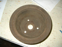 Charger l&#39;image dans la galerie, 350 crankshaft air conditionning pulley
