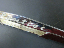 Charger l'image dans la galerie, OEM GM  1953 Pontiac crest dash 49 50 51 52 53 54 glove box  Shipping include
